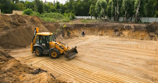 Разработка котлована Малгобек стоимость за от 575 руб. м3 - заказать работы по копке и рытью котлованов | траншей